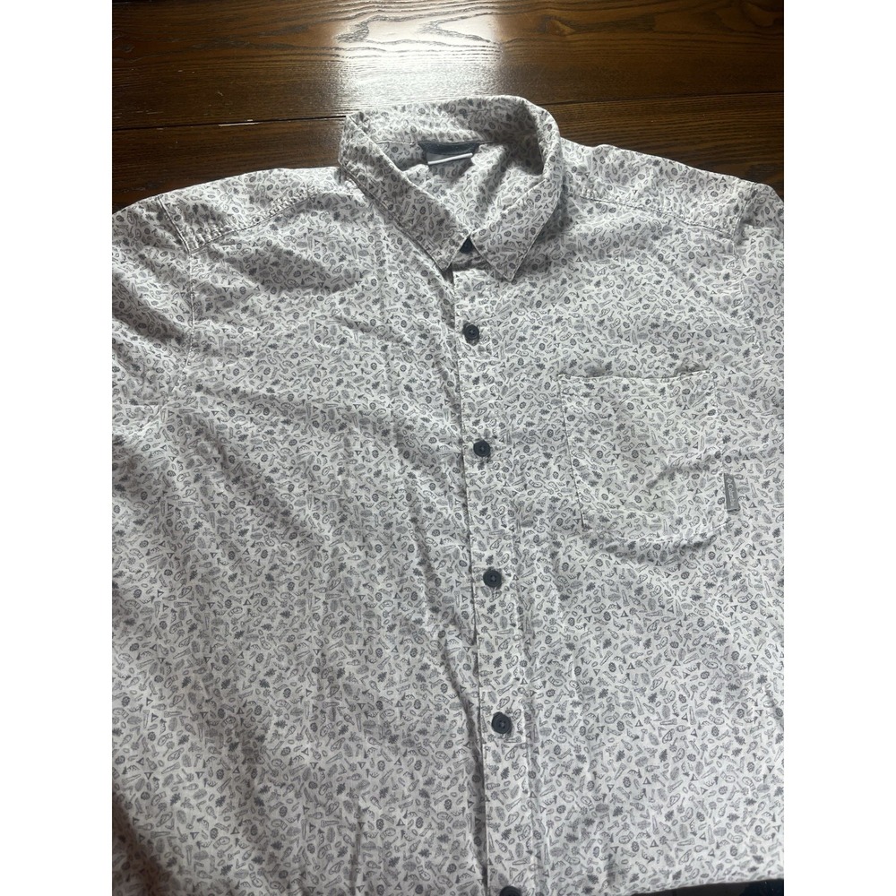 Columbia Mens XXL White Camping Print AOP Short Sleeve Button Down Shirt